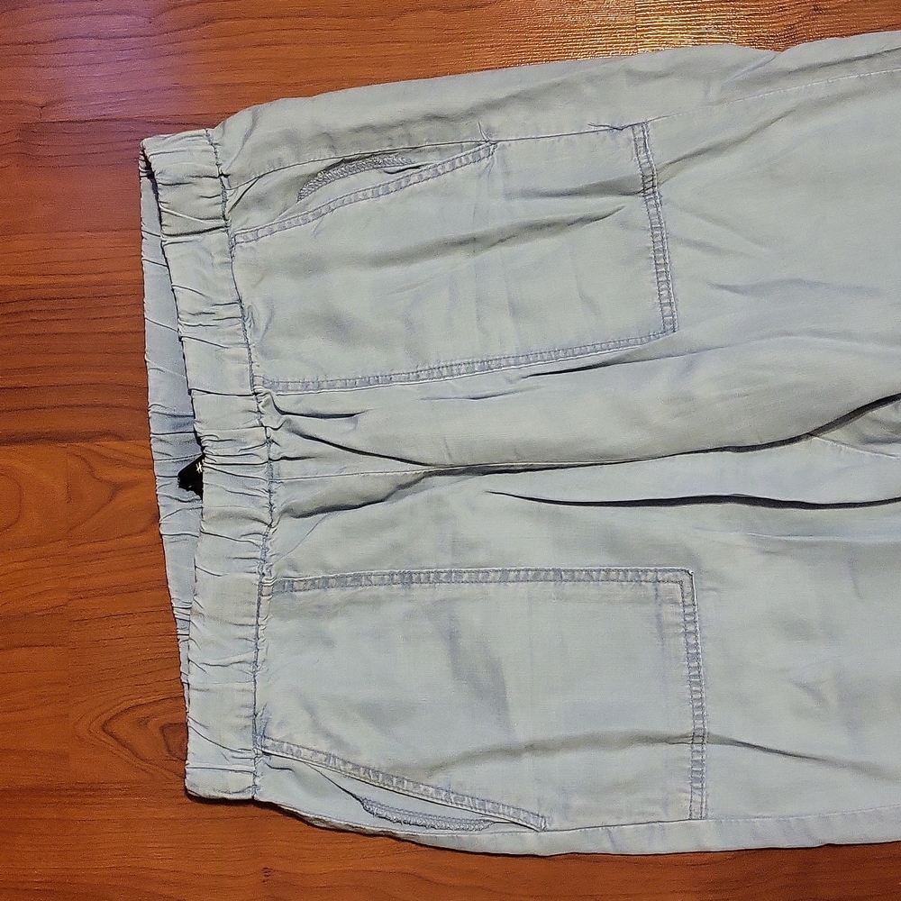 H&M pants - Picture 2 of 3